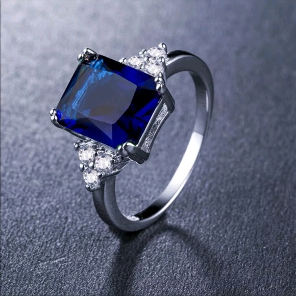 New Silver Blue Sapphire Ring - Picture 3 of 4